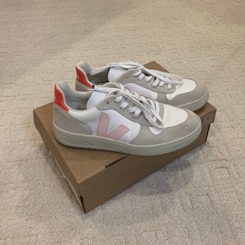 Pink and Orange Veja V-10